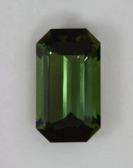 Dark ends with normal angles, darker grass green emerald cut.