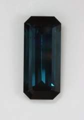 Closed ends, normal angles, high tone level, blue flash, emerald cut.  #383