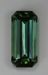 long ratio green/blue emerld cut
