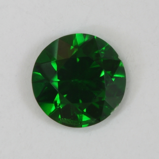Small chrome tourmaline with a flash driven green color. #119